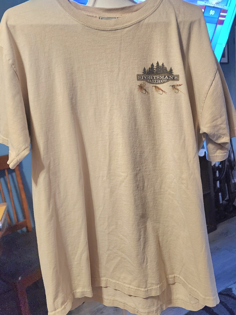 Sportsman's Outfitters Men's Tan S/S T-Shirt with Fishing Graphic Sz Lrg